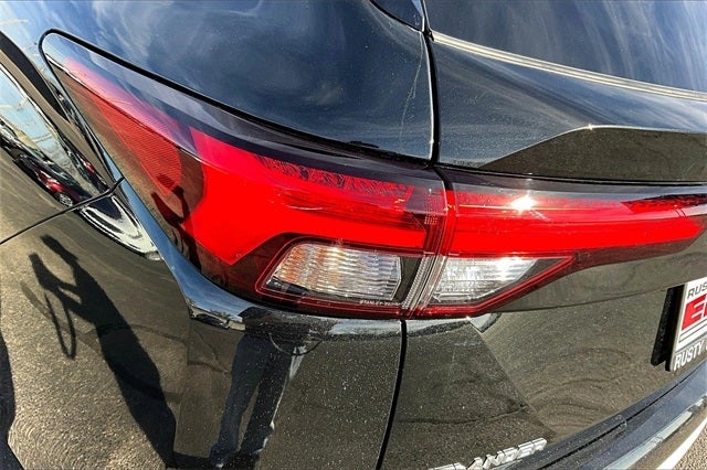 2023 Mitsubishi Outlander SE Black Edition